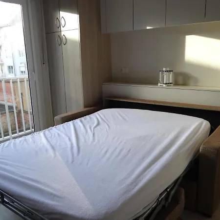 Апартаменты Ross, Zonnig En Gezellig En Vlakbij De Zee *