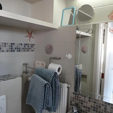 Ross, Zonnig En Gezellig En Vlakbij De Zee Апартаменты