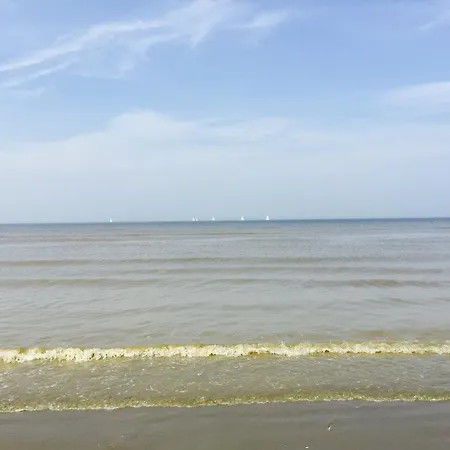 Ross, Zonnig En Gezellig En Vlakbij De Zee Апартаменты *